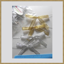 Load image into Gallery viewer, 25pcs Gold and silver Metallic Pre-Tied Ribbon Bow for cello bag in wedding and Party