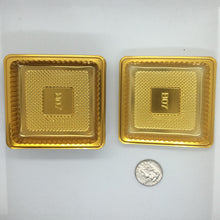 Load image into Gallery viewer, Weststone - Gold Square Plastic Plate 3 3/4" (10cm)- 25/Pack for Cupcakes, Muffins, Birthday Cakes and Other Mini Deserts