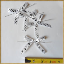 Load image into Gallery viewer, 25 Black dot Satin Pre-Tied Ribbon Bow for cello bag in wedding and Party